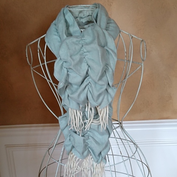 Scrunchie Scarf - Picture 3 of 6